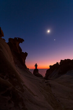 Moon, Venus and Saturn at dusk
