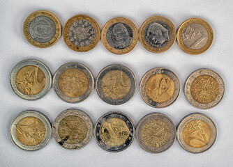 25 euros en pièces de 2 euros et 1 euro