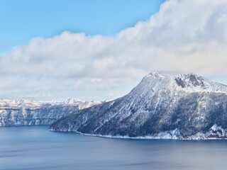 Eastern Hokkaido: Snow trekking on the outer rim of Lake Mashu in winter