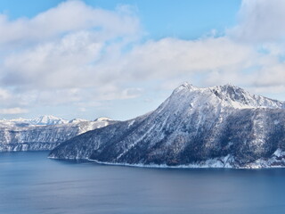 Eastern Hokkaido: Snow trekking on the outer rim of Lake Mashu in winter