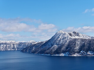 Eastern Hokkaido: Snow trekking on the outer rim of Lake Mashu in winter