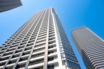 Obraz premium タワーマンションのある都市風景