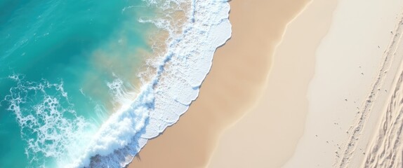 Naklejka premium Aerial perspective of large waves crashing onto a pristine white sandy beach shore.