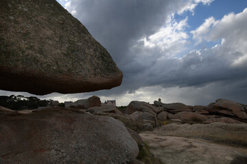La côte de granit rose à Ploumanac'h en Bretagne l'hiver - France