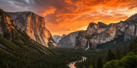 Naklejka premium Real Nature Beauty Concept. Stunning Sunset Over Yosemite Valley with Dramatic Cloud Formation