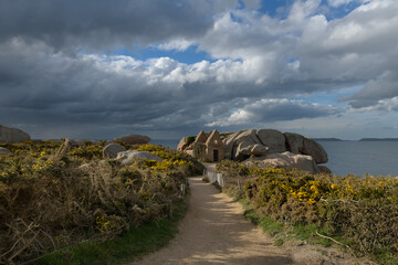 La côte de granit rose à Ploumanac'h en Bretagne l'hiver - France