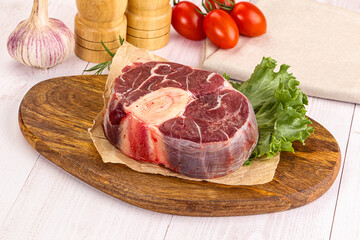 Raw beef ossobuco for roast