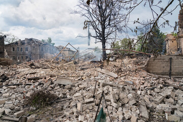 A multi-apartment building in the city of Toretsk destroyed after shelling by the Russian army