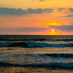 Fototapeta premium Sea and bright sunrise.