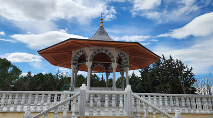 The western fountain of the 57th Regiment Martyrs Mosque in Adana.