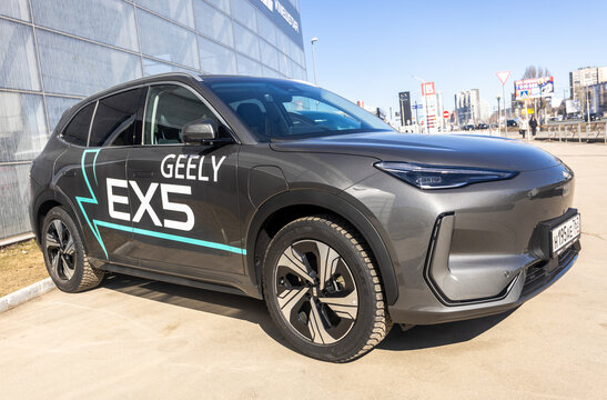 GEELY EX5, Electric SUV is an electric car that comes in the form of a crossover