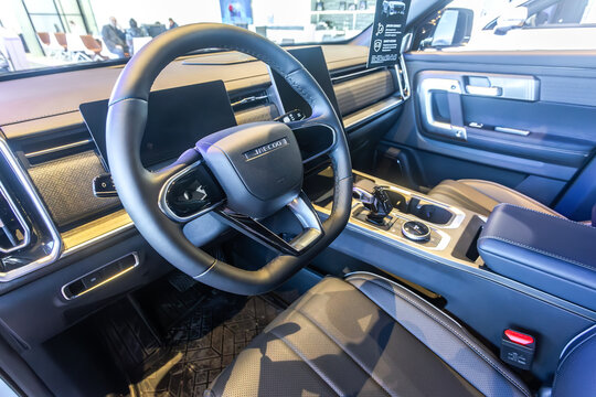 Interior design of new Jaecoo J7 vehicle, control board, steering wheel, seats