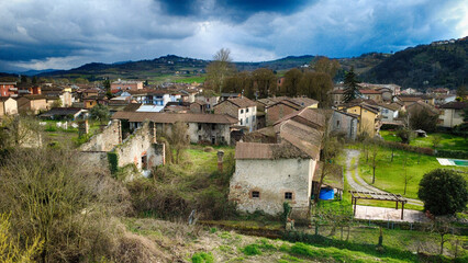 Rustici abbandonati nei dintorni di Volpedo, Alessandria, Piemonte, Italia