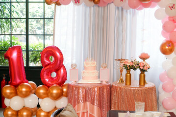 birthday party table with balloons