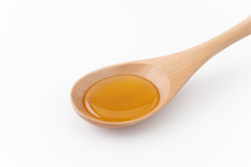 スプーンの上のはちみつのクローズアップ