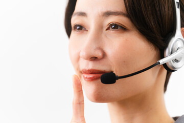 若い女性のオペレーター　ビジネスイメージ..