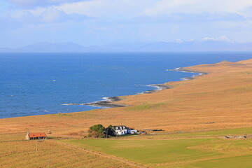 Obraz premium The scenic view on the loop road of the Isle of Skye, Scotland, United Kingdom
