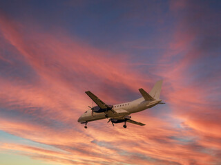 Saab 340A Flys Off Into Sunset