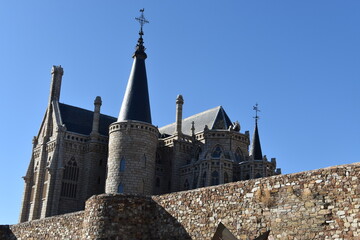 Iglesia, Castillo, Catederal