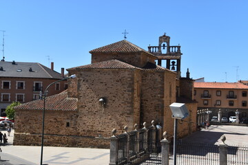 Iglesia campanario