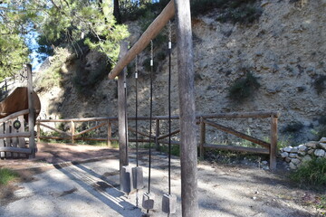 Columpio en zona infantil