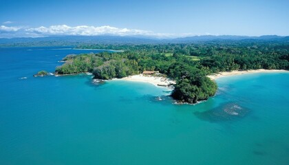 Fototapeta premium Coastal paradise with turquoise water and lush vegetation