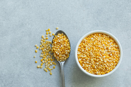 organic yellow moong (mung) dal beans