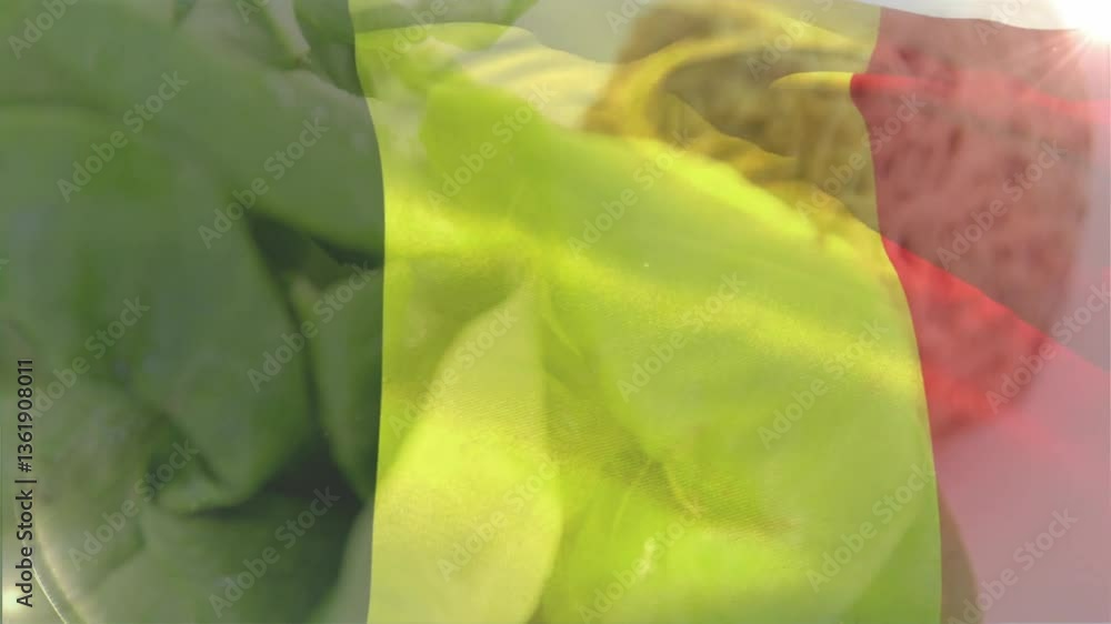 Aufkleber blending green and yellow abstract shapes with translucent red and green animation