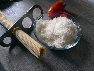 Zutaten für Spaghetti mit Tomatensoße