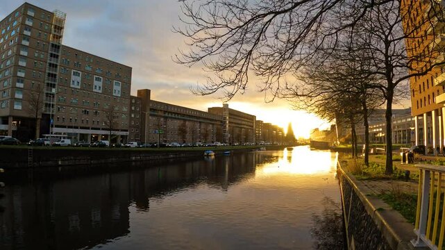 atardecer den haag  holland,