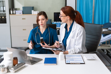 Medical students use labs to search for information for exam preparation..