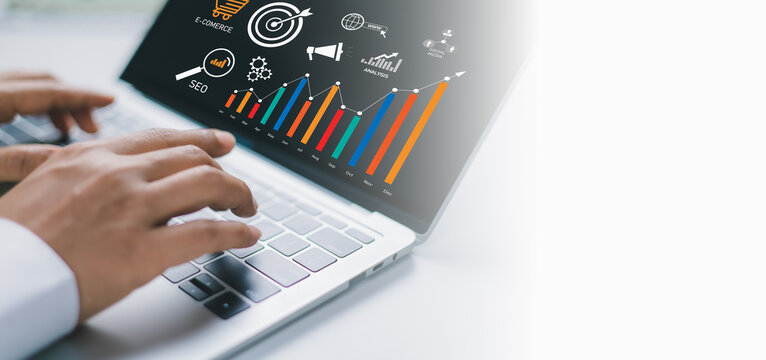 Human analyzing business Enterprise data management, Marketing Social media, business analytics with chart, Metrics and KPIs to improve organizational performance, Marketing, Future online advertising