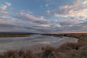 Realizando una ruta por el carril del rio 