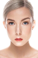 Fototapeta premium An Elegant Portrait of a Natural Beauty Featuring Fresh Makeup is Captivating and Striking