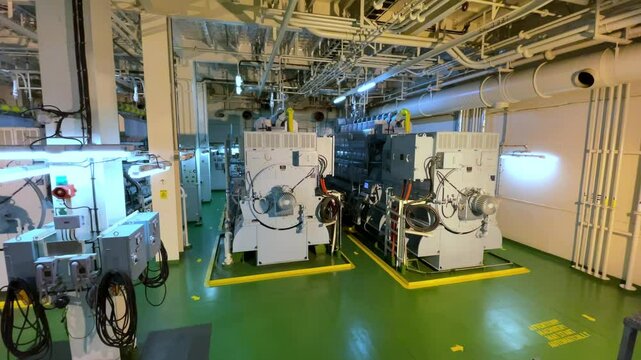 Dual fuel main engine of LNG vessel
