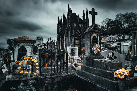 Cementerio antiguo en cuetzalan 