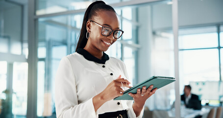 Reading, smile and woman with tablet, browsing and happy for traffic on website and SEO manager. Office, digital marketing and person with app for keyword research, social media or analysis of trends