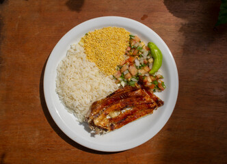 Tambaqui _ grilled fish with vegetables 