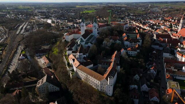 Freisinger Dom Germany, Bavaria aerial view in winter in sunny weather without snow. Dom St. Maria und St. Korbinian in Freising Deutschland, Bayern Luftaufnahme im Winter bei sonnigem Wetter. 