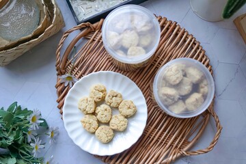 Almond Sugee Cookies are rich, buttery, with a nutty almond flavor, a popular kuih during Hari Raya