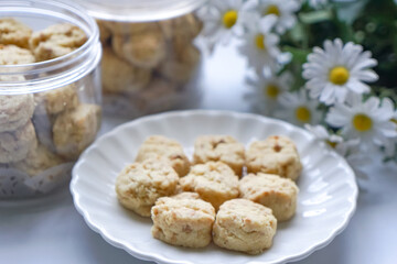 Almond Sugee Cookies are rich, buttery, with a nutty almond flavor, a popular kuih during Hari Raya