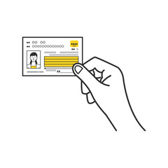 マイナンバーカードを差し出す手
