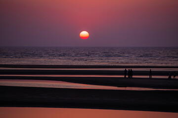 真玉海岸の幻想的な夕暮れの風景