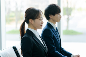 就職活動する学生【撮影協力:スカパー東京メディアセンター】	