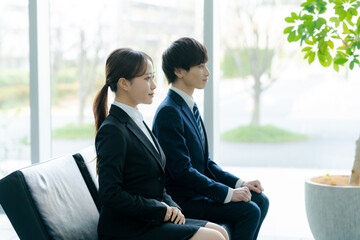 就職活動する学生【撮影協力:スカパー東京メディアセンター】