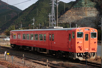 Fototapeta premium 播但線で活躍する珍車キハ40-2000形気動車_2024/12/14撮影