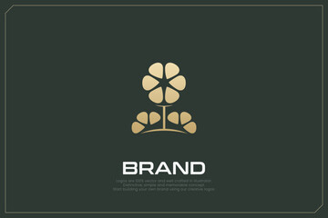 Fototapeta premium Nature Wellness Logo Gold