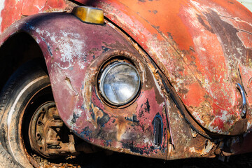 Rusty old car