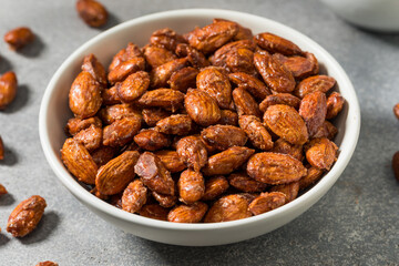 Homemade Caramelized Cinnamon Almonds