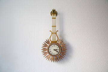 Vintage Wanduhr aus den 50er Jahren